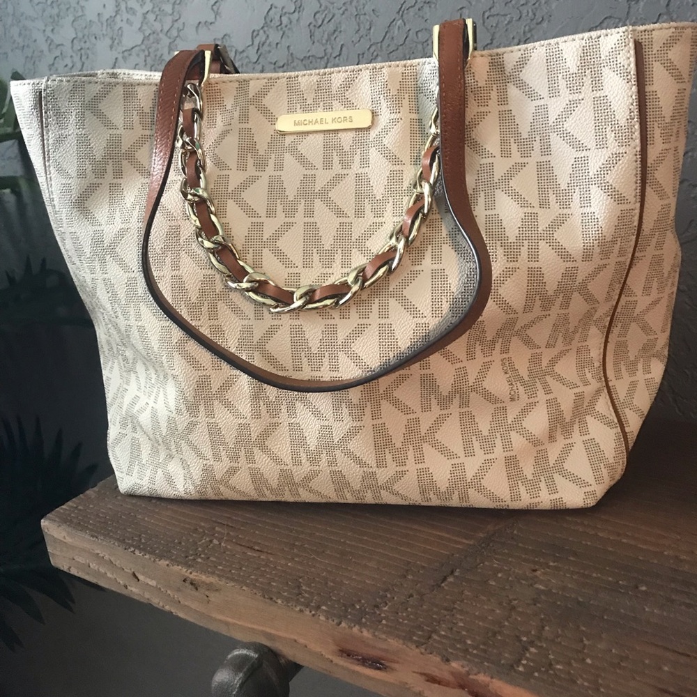 Michael kors handbag